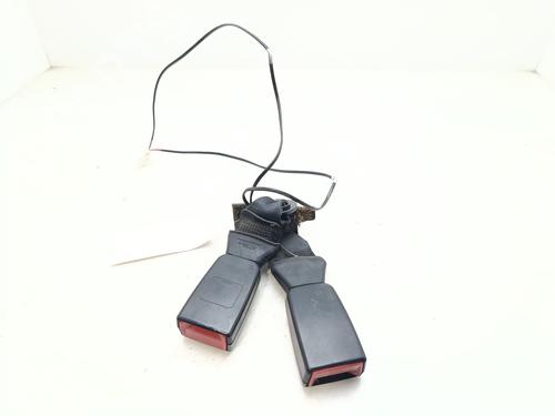 Engate do cinto Engate do cinto CITROËN C4 CACTUS 1.2 VTi 82 (82 hp) 34264358 34264358