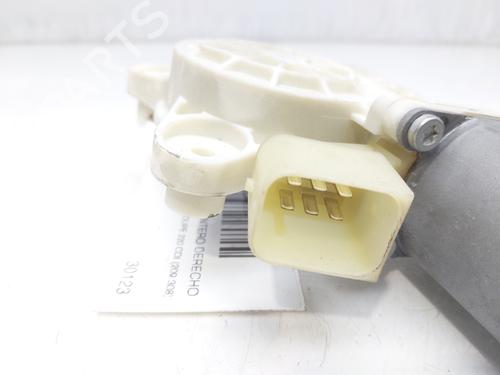 Right front window motor MERCEDES-BENZ CLK (C209) CLK 220 CDI (209.308) | BP12413589E20 