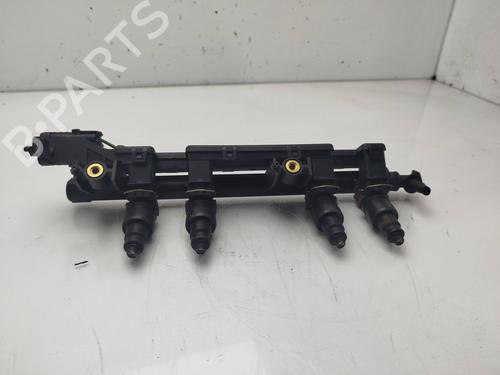 Rail D'Injecteurs RENAULT CLIO II (BB_, CB_) 1.2 (BB0A, BB0F, BB10, BB1K, BB28, BB2D, BB2H, CB0A,... (58 hp) 31878123