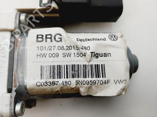 Rudehejsemotor bagstkærm højre VW TIGUAN (5N_)  | BP28312543E22 