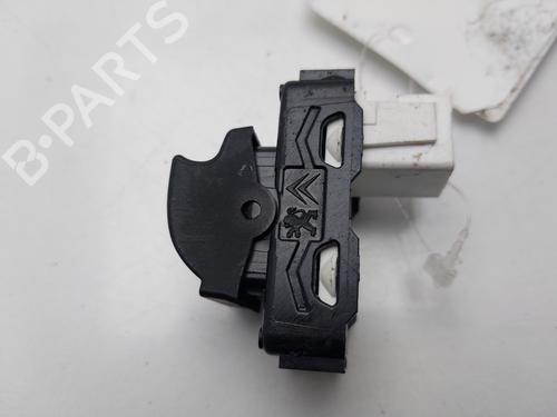 Right front window switch CITROËN C3 III (SX) 1.5 BlueHDi 100 (SXYHYP, SXYHTU) | BP32428056I26