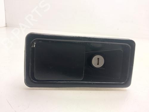 Used Front right exterior door handle Front right exterior door handle 37153069 37153069