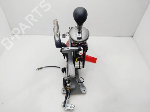Used Gear lever HONDA CIVIC VIII Saloon (FD, FA) 1.3 IMA (FA3, FD3) (95 hp) 30738121