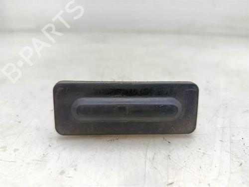 Used Tailgate handle Tailgate handle 38317615 38317615