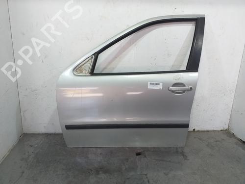 Used Left front door SEAT LEON (1M1) 1.4 16V (75 hp) 19334443