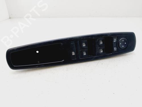 Used Left front window switch RENAULT MEGANE III Hatchback (BZ0/1_, B3_) 1.5 dCi (BZ09, BZ0D, BZ1W, BZ29, BZ14) (110 hp) 29398928
