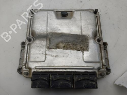 Used Engine control unit (ECU) Engine control unit (ECU) RENAULT SCÉNIC I MPV (JA0/1_, FA0_) 1.9 dCi RX4 (101 hp) 35813703 35813703