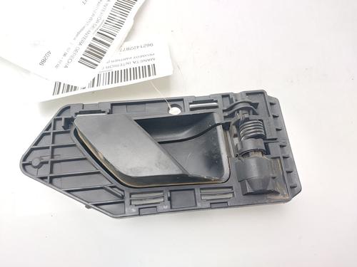 Højre fortil invendig håndtag PEUGEOT PARTNER MPV (5_, G_) 1.9 D (69 hp) 31361854