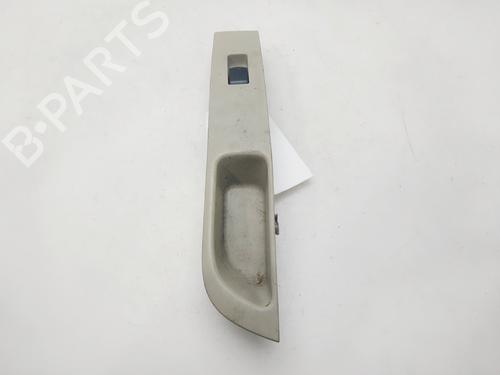 Interrupteur de vitre avant droite NISSAN MICRA III (K12) [2002-2011]  32104608