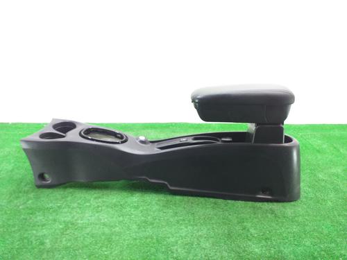 Used Armrest / Center console NISSAN NOTE (E12) 1.2 (80 hp) 28319844