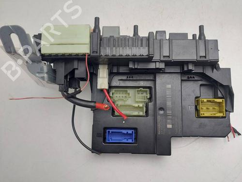 Used Fuse box Fuse box 38870258 38870258