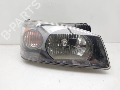 Used Right headlight KIA CERATO I Hatchback (LD) 2.0 CRDi (112 hp) 16213407