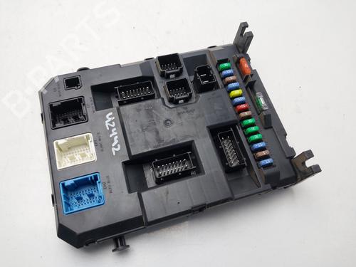 Used Fuse box Fuse box 37791493 37791493