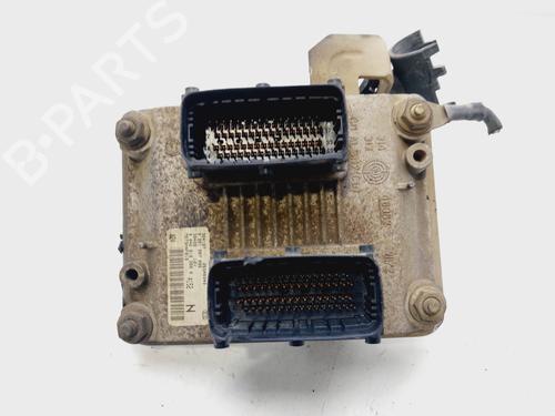 Used Engine control unit (ECU) Engine control unit (ECU) 30172495 30172495