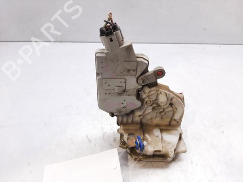 Venstre bagtil lås NISSAN PRIMERA (P11) 2.0 TD (90 hp) 10414502