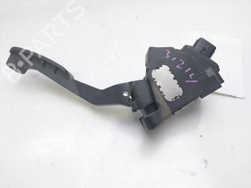 Used Pedal TOYOTA YARIS (_P9_) 1.3 VVT-i (SCP90_, SCP90R) (87 hp) 13209713