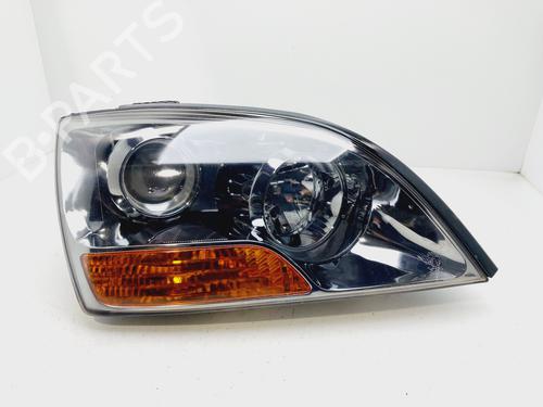 Used Right headlight KIA SORENTO I (JC) 2.5 CRDi (163 hp) 30327251