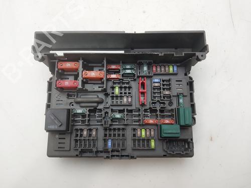 Caja reles / fusibles Caja reles / fusibles 38105182 38105182