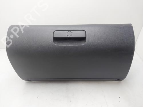Used Glove box Glove box 37272986 37272986