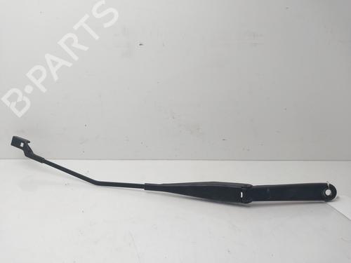 Used Front windshield wiper arm FORD FIESTA VI (CB1, CCN) 1.6 Ti (120 hp) 31651654