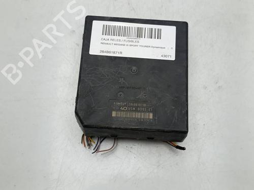 Used Fuse box Fuse box RENAULT MEGANE III Grandtour (KZ0/1) [2008-2016] 39988531 39988531