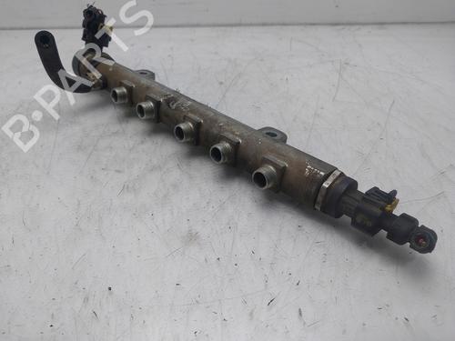 Used Injection rail Injection rail 37010973 37010973