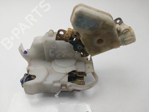 Høyre foran lås NISSAN X-TRAIL I (T30) [2001-2013]  31181043