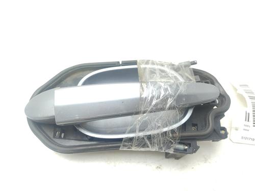 Poignée extérieure avant droite BMW 5 (E60) 520 d (163 hp) 30938408