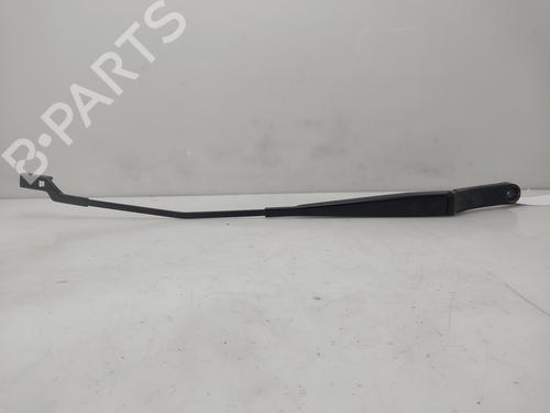 Used Front windshield wiper arm Front windshield wiper arm 37011121 37011121