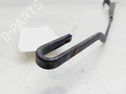 Front windshield wiper arm PEUGEOT 307 (3A/C) 2.0 HDi 90 | BP25752615C143 