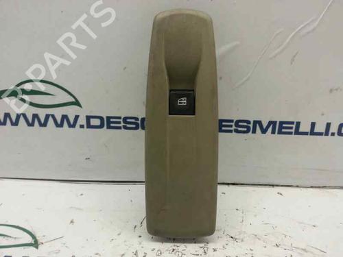 Used Right front window switch RENAULT MEGANE III Hatchback (BZ0/1_, B3_) 1.9 dCi (BZ0N, BZ0J) (131 hp) 2942101