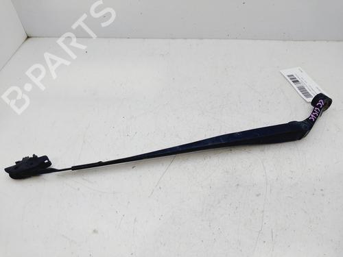 Used Front windshield wiper arm TOYOTA AURIS (_E15_) [2006-2013]  29956592