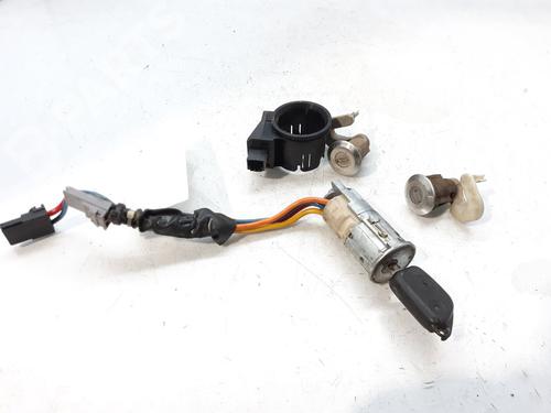 ignition-barrel-peugeot-306-hatchback-7a-7c-n3-n5-1250-1993-1994-1995-1996-1997-1998-1999-2000-2001-2002-2003-8670452 main image