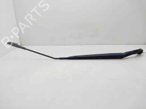Used Front windshield wiper arm NISSAN QASHQAI I (J10, NJ10) [2006-2015]  32411261