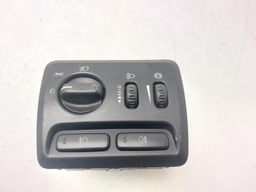 Used Headlight switch VOLVO XC70 I Cross Country (295) D5 XC AWD (163 hp) 31839945