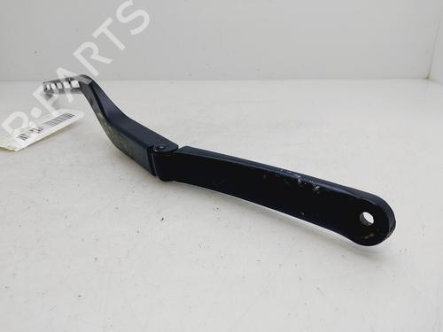 Front windshield wiper arm AUDI A3 (8P1) 2.0 TDI 16V | BP29232717C143 