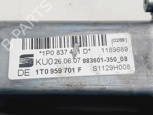 Left front window motor SEAT LEON (1P1) | BP32403126E21