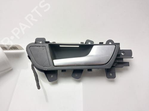 Maneta interior delantera derecha Maneta interior delantera derecha AUDI A4 B8 (8K2) 2.0 TDI quattro (143 hp) 33885103 33885103