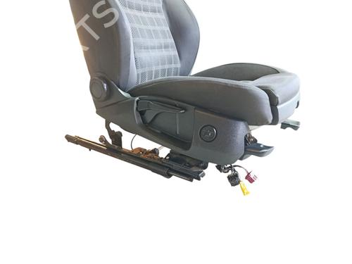 Right front seat AUDI A4 B8 Avant (8K5) | BP36938732C16 - Image 3