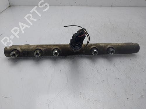Used Injection rail Injection rail FIAT STILO (192_) 1.9 JTD (192_XE1A) (115 hp) 35736673 35736673