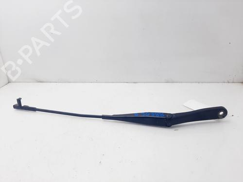 Used Front windshield wiper arm OPEL ASTRA H (A04) [2004-2014]  21566772