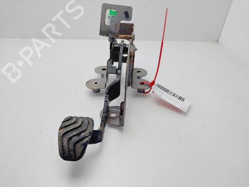bremsepedal RENAULT MEGANE IV Hatchback (B9A/M/N_) 1.3 TCe 115 (B9N9) (116 hp) 30553484