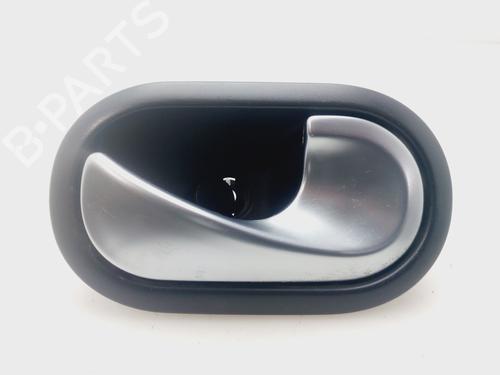 Maneta interior delantera derecha RENAULT MEGANE II (BM0/1_, CM0/1_) 1.5 dCi (BM1E, CM1E) (106 hp) 32109792