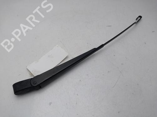 Used Front windshield wiper arm Front windshield wiper arm 38330100 38330100