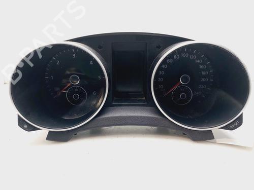 Used Instrument cluster VW GOLF VI (5K1) [2008-2014]  22609028