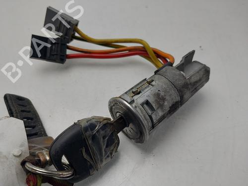 Used Ignition barrel RENAULT MASTER II Van (FD) [1997-2013]  22442661