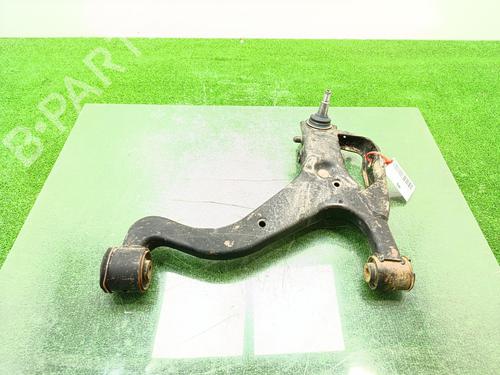 Used Right front suspension arm LAND ROVER DISCOVERY III (L319) 2.7 TD 4x4 (190 hp) 28964692