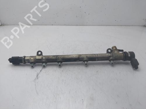 injection-rail-mercedes-benz-c-class-w203-2000-2001-2002-2003-2004-2005-2006-2007-33542909 main image