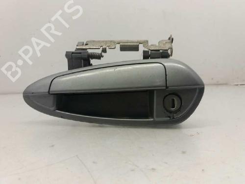 Used Front left exterior door handle FIAT GRANDE PUNTO (199_) 1.2 (65 hp) 2859596