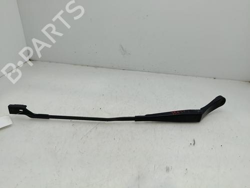 Used Front windshield wiper arm OPEL ASTRA K (B16) 1.4 Turbo (68) (150 hp) 32014071